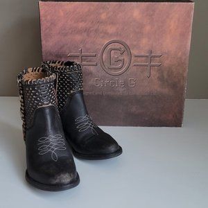 CORRAL Women's Circle G Cutout Fashion Booties